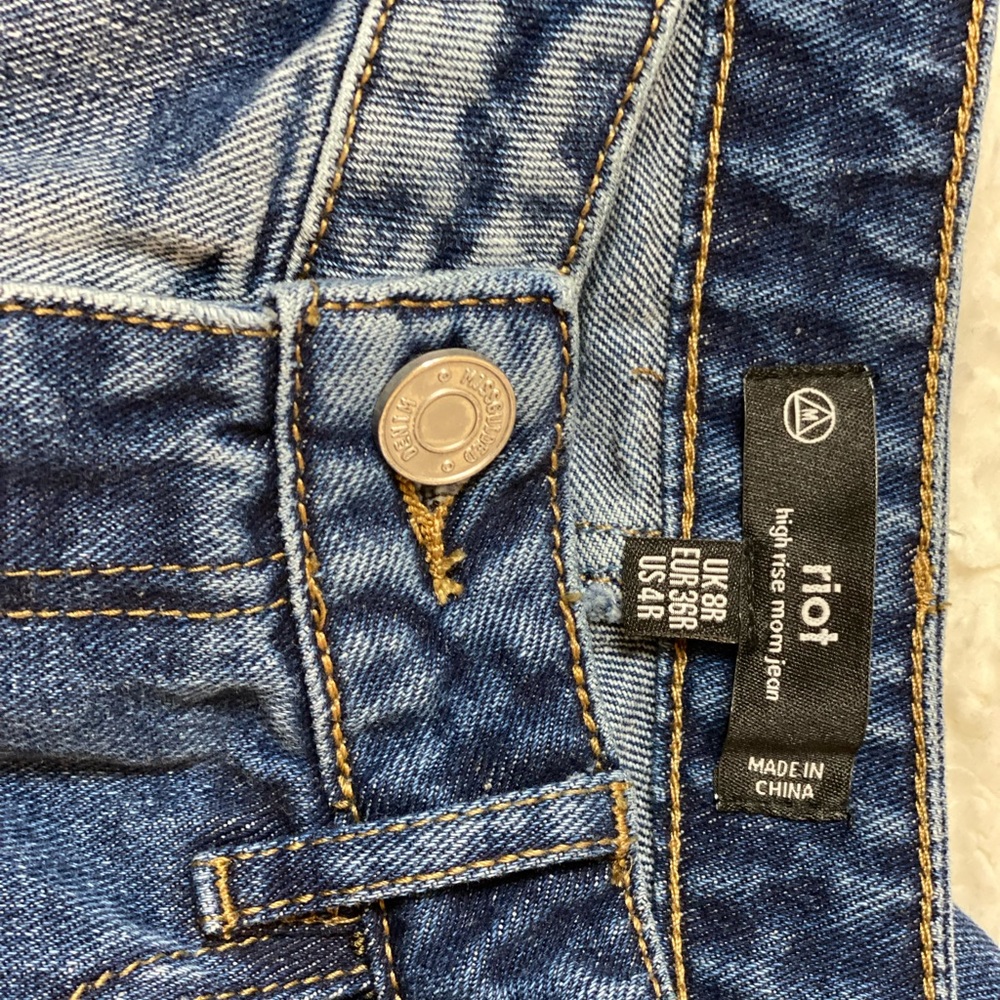 Missguided Riot High Rise Mom Guide Size 4 - Picture 6 of 6